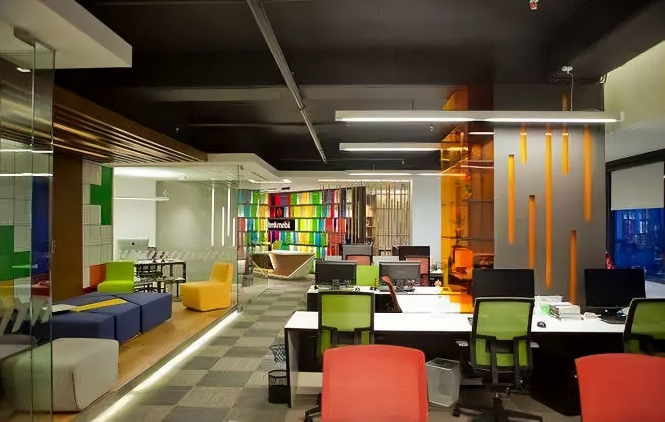 办公室装修装什么灯,办公室照明灯具设计风格