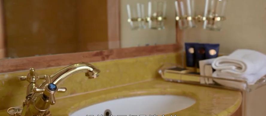 最奢华的“蓝色”列车：乘坐的人非富即贵，40个小时花费3万多