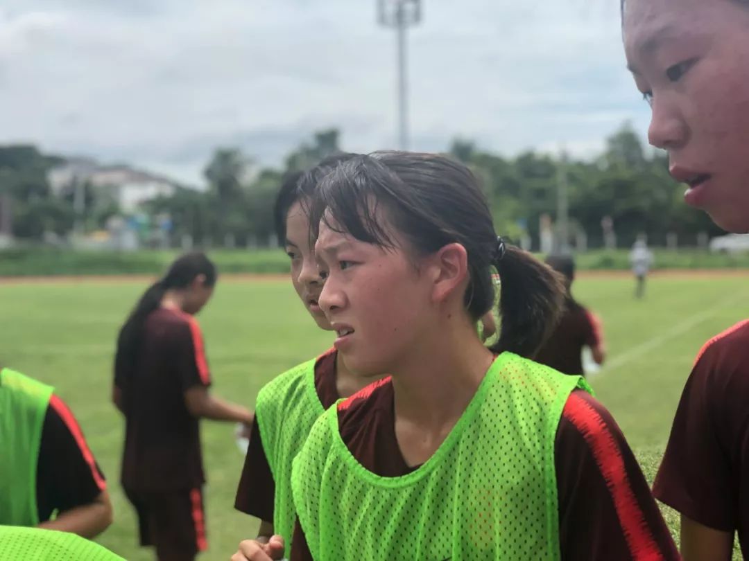 邹梦瑶入选陕西成年女足,女足新星邹梦瑶