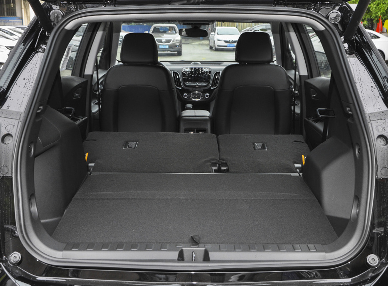 雪佛兰探界者2.0t最低配落地价格,雪佛兰探界者1.5t低配值得入手么