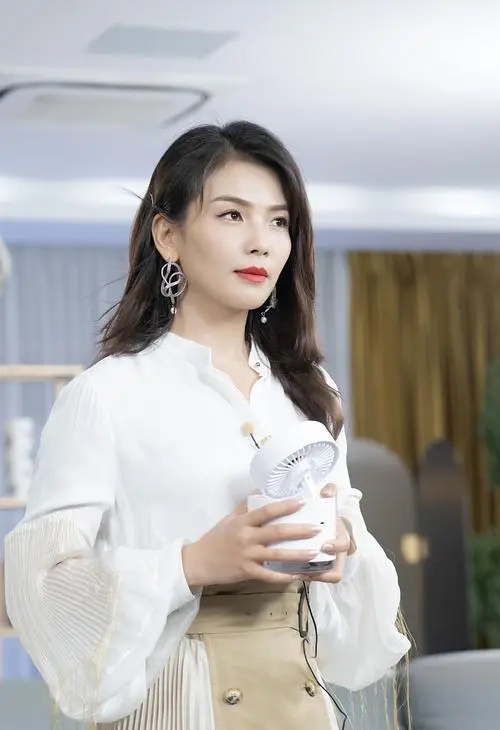 曝王珂再次投资失败！整整亏损12亿？刘涛凌晨发文心态全崩