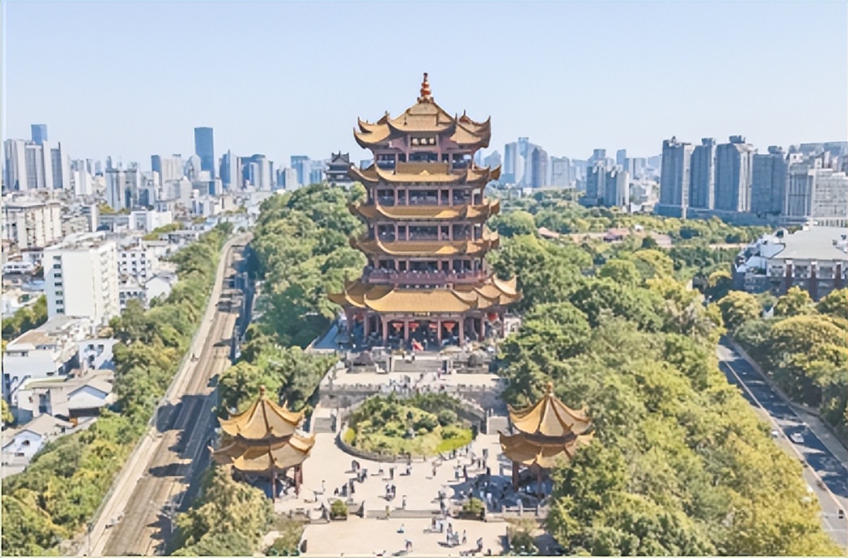 「全面开展“三标”活动」武汉：水陆空联动产业群勃兴