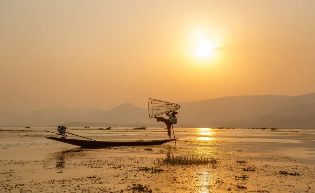 八首最温馨诗词,超级治愈的10首诗词累了就读一读