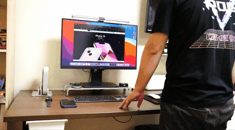 自己办公桌面布置,最简单的办公室桌面布置图