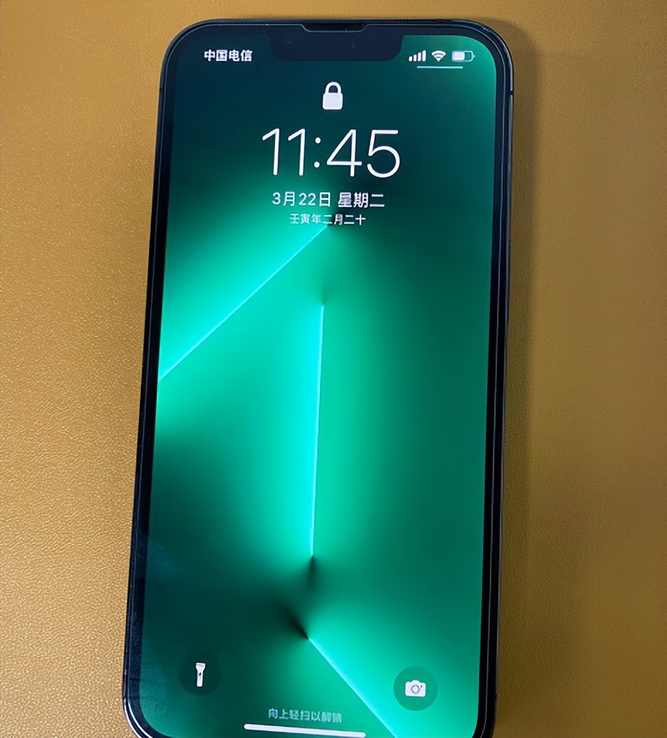 现在有锁的苹果13pro值得买吗,iphone13白和13pro白怎么选