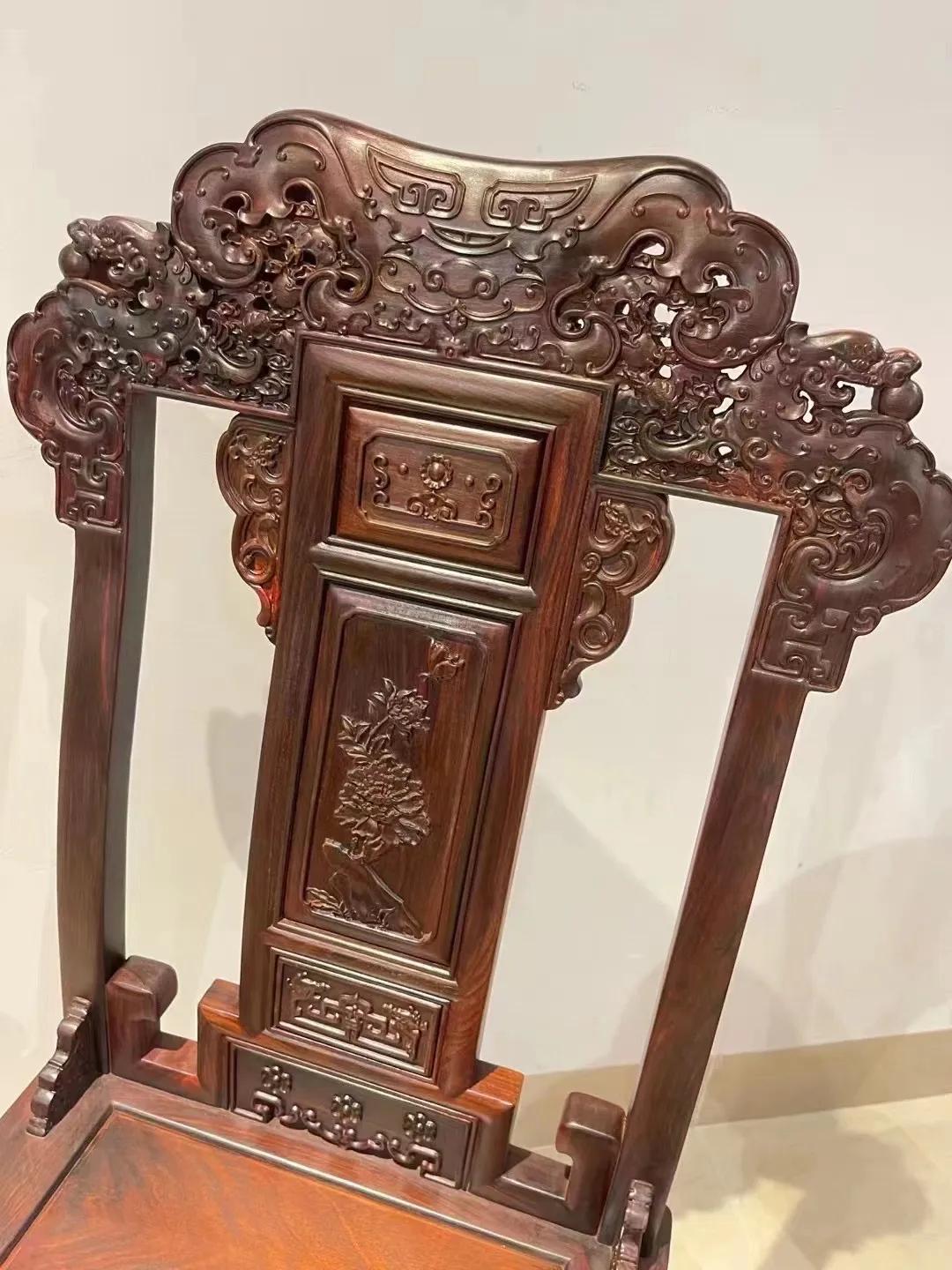 大红酸枝满雕餐桌,大红酸枝开屏餐桌