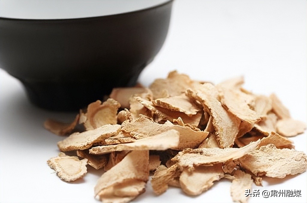 女人月经量少应该吃点什么东西,月经量多的女人适合吃什么水果