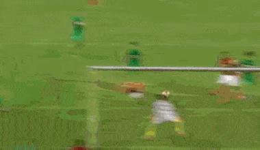 当年喊退钱的球迷,还记得曾经采访翻车的足球记者吗