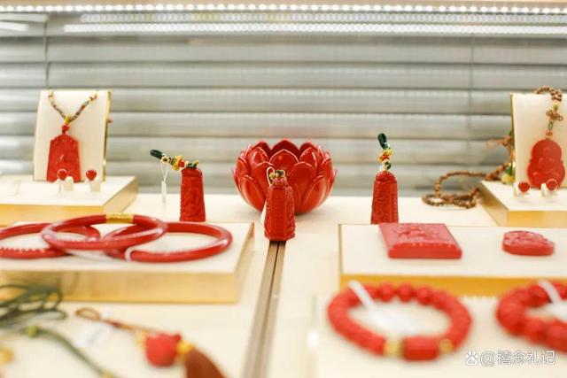 从朝九晚五的“打工人”到成功创业者，是什么让她有了惊人改变