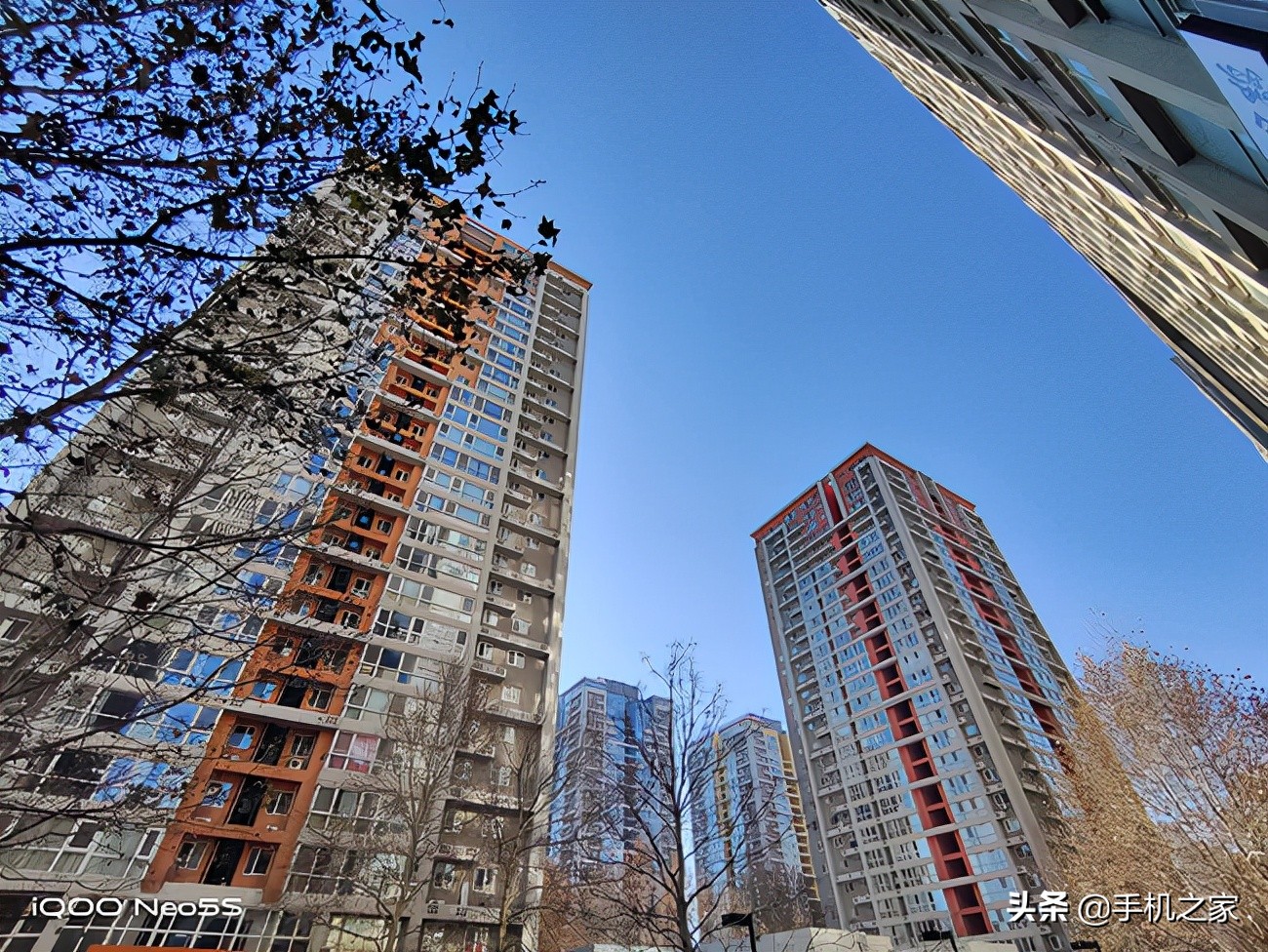 iqooneo5和realmeneo2选哪个,iqooneo5s玩原神实测