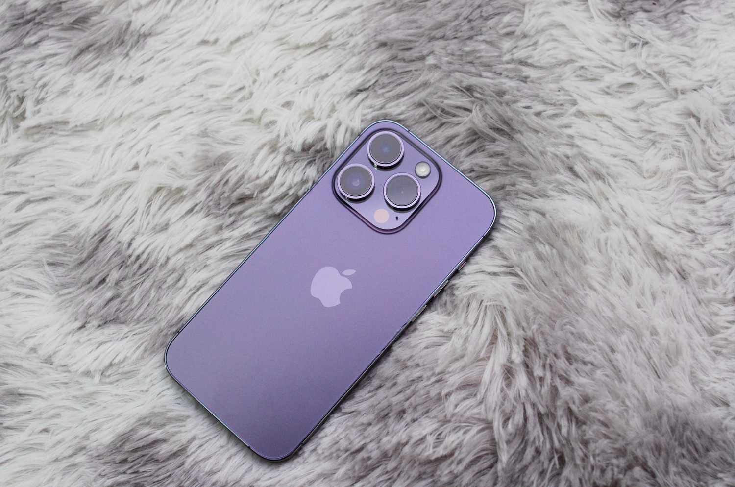 有容乃大的iPhone14Pro1T配件怎么买？超越“原厂”就对了