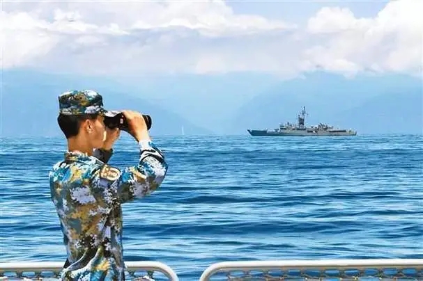 50万美军靠近中国，解放军两大动作亮明态度，冲突后果美承受不住