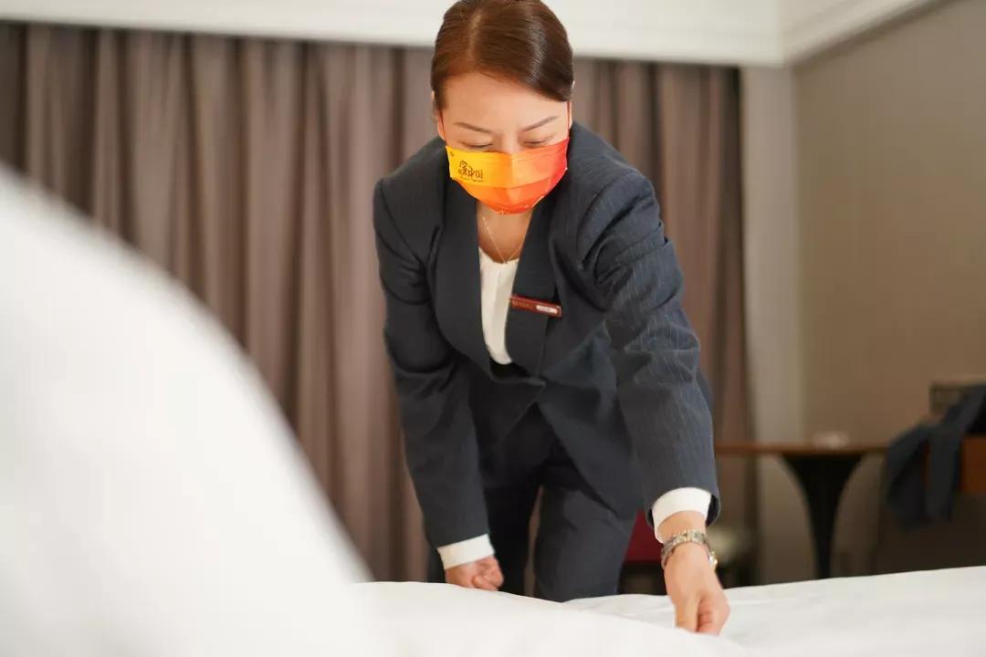 微光成炬众志成城,微光成炬致敬招商蛇口最美守沪者