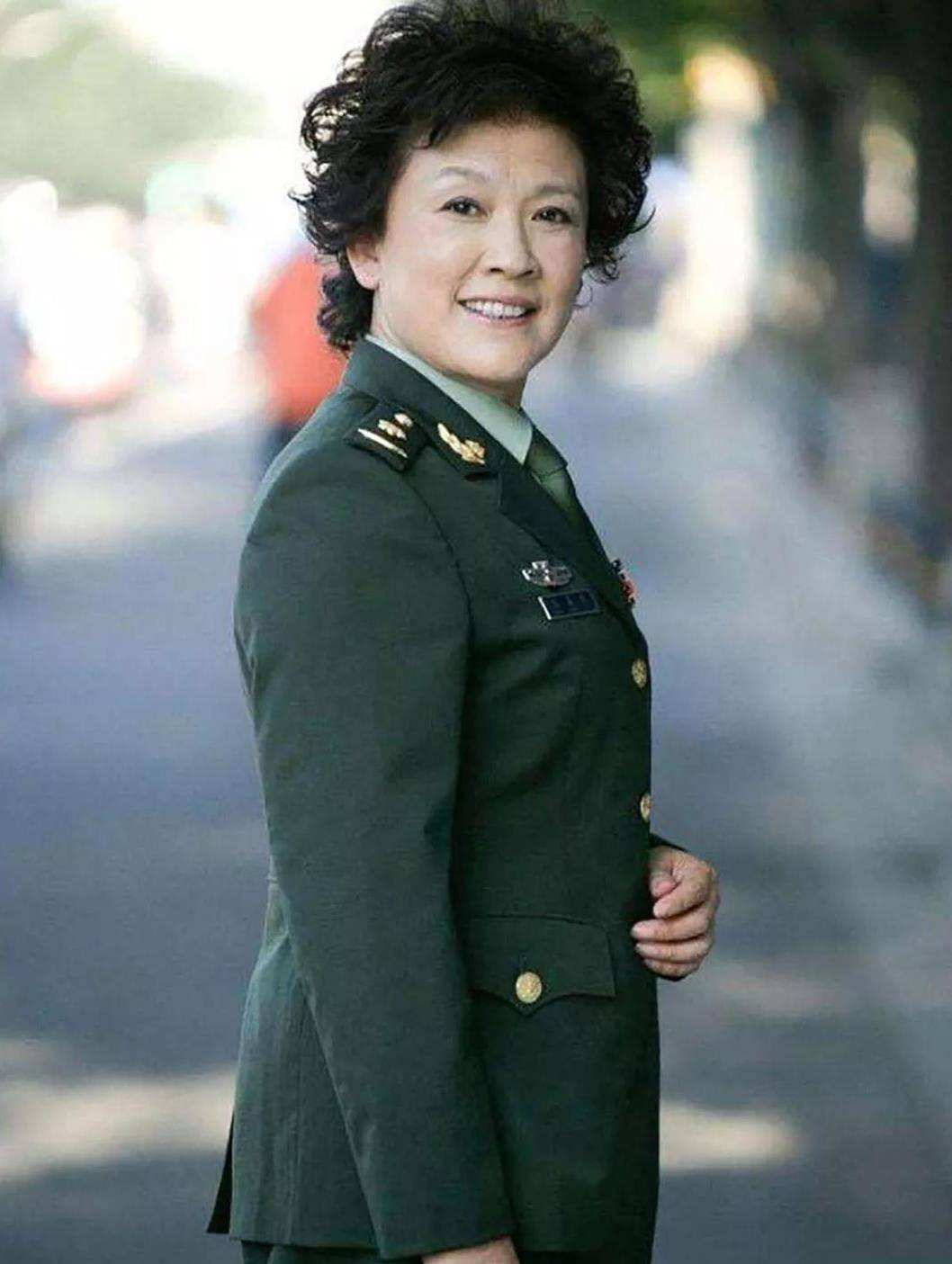 刘晓庆唐国强张纪中巅峰对决,刘晓庆唐国强最新消息