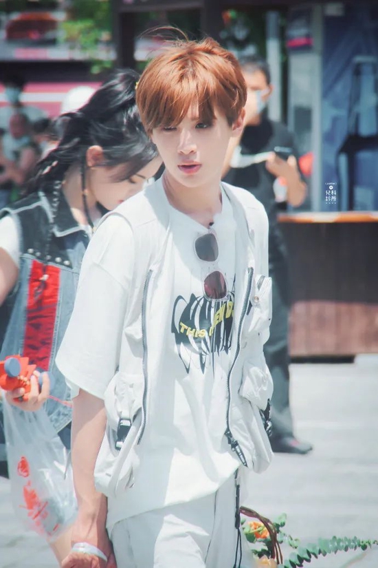 入秋穿搭牛仔马甲,适合秋日穿搭的马甲