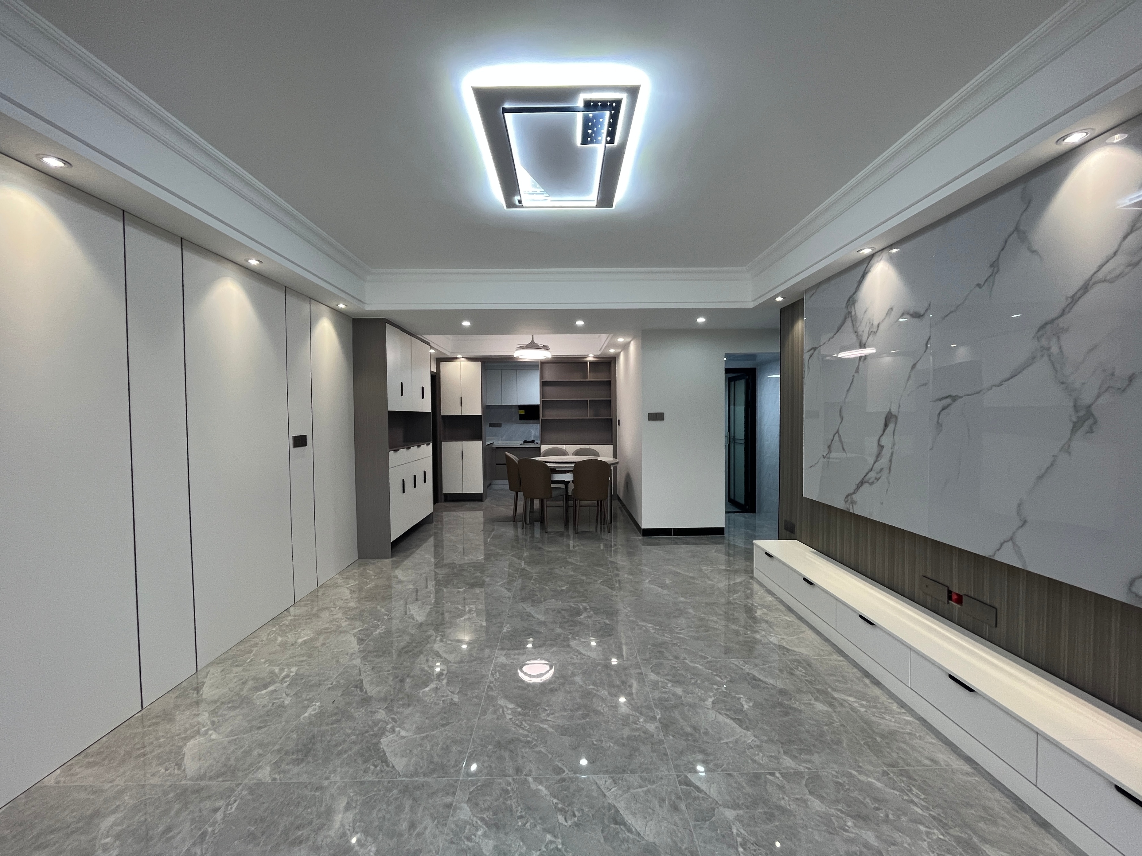 柳州深度空间装饰样板房,柳州钱隆御景装修案例效果图