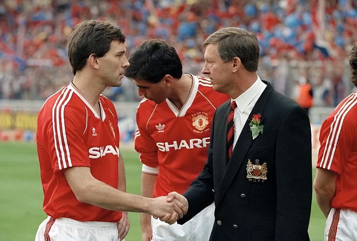 布莱恩罗布森看曼联,布莱恩罗布森曼联92班