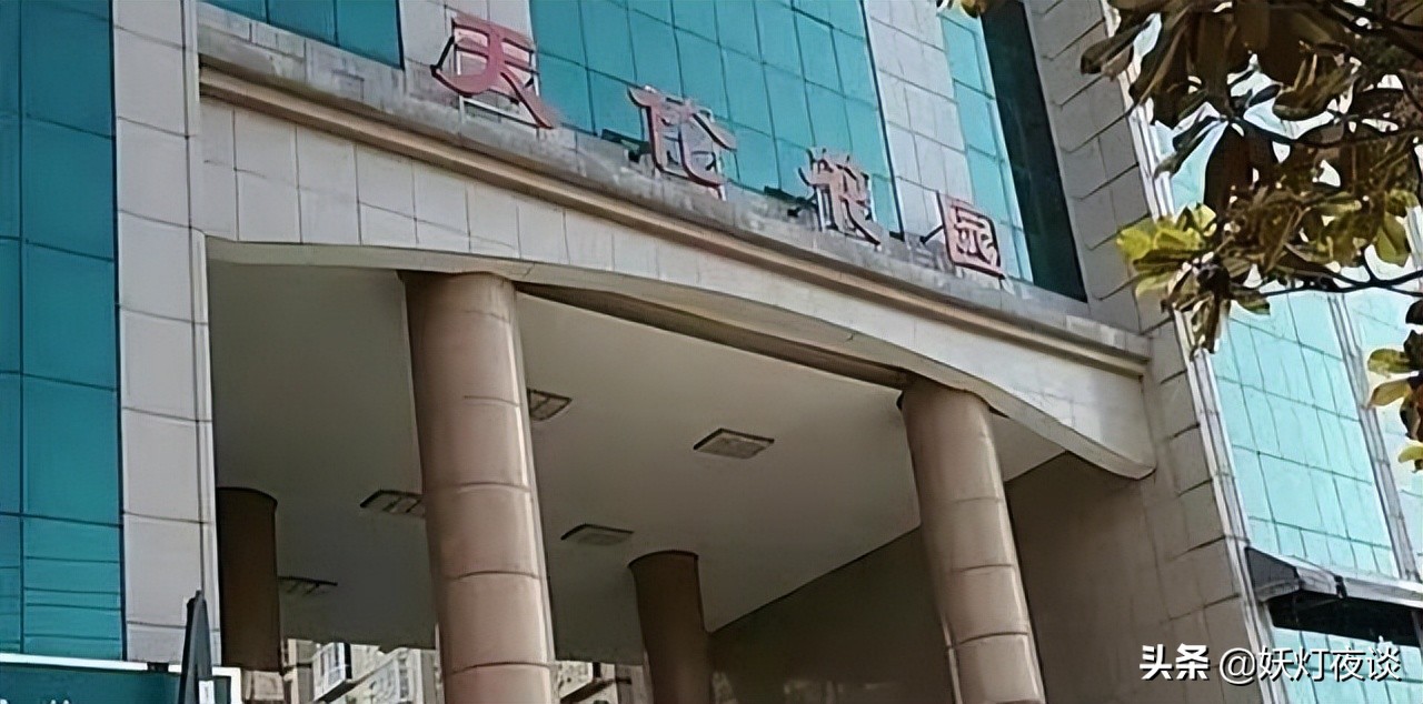 性感学姐对外卖力招生，蓝翔内部“宫斗”战况升级，这家人真狠