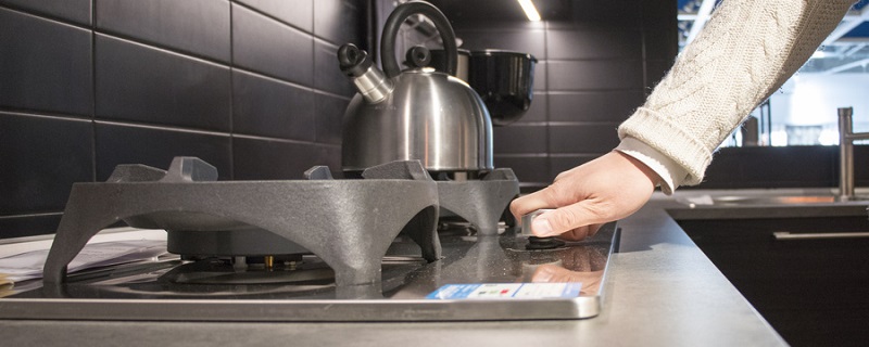 第一次搬新家燃气灶怎么使用,搬新家煤气灶要换吗