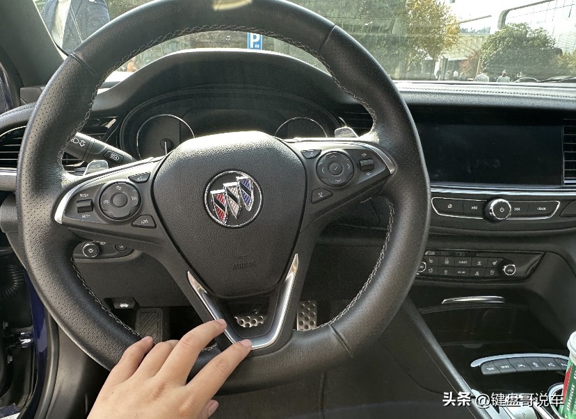 别克君威车主的真实评价,别克君威入门级缺点