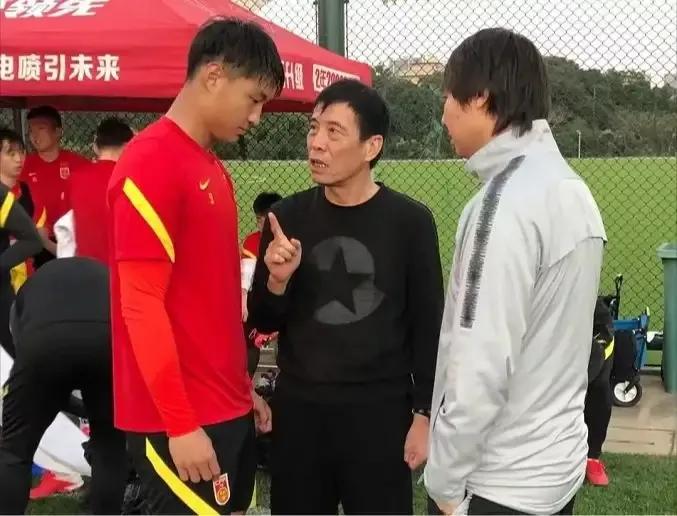 说说中国足球的那些事,谈中国足球的视频