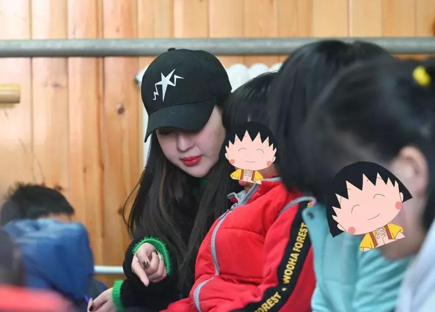 郭美美当年所犯何罪,郭美美事件中坐轮椅的人是谁