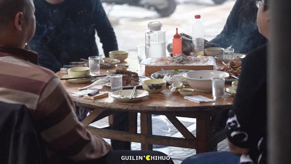 老字号石锅鱼31年老店,温岭石锅肥肠鱼