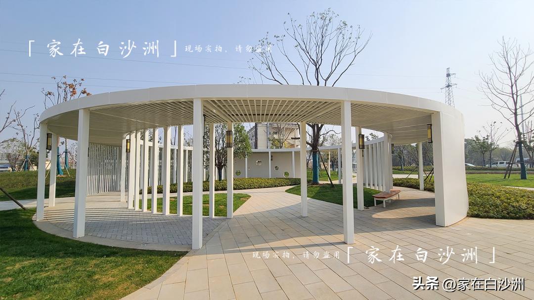 儿童乐园草坪,体育公园儿童足球场