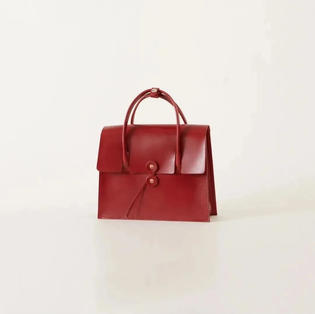 衣柜收纳包包,大牌包包放柜子5年