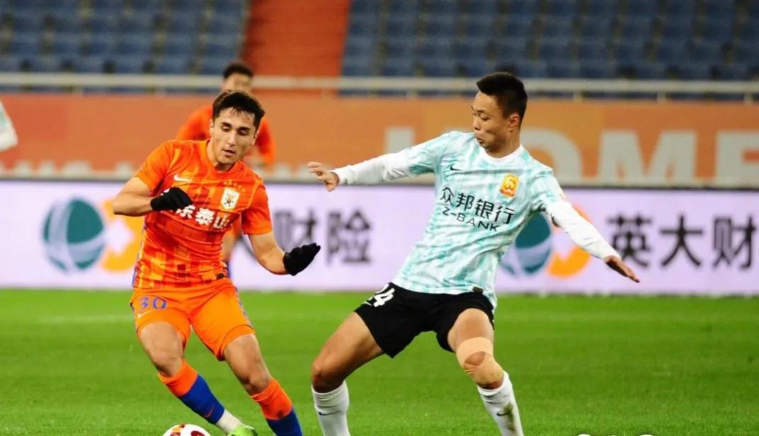 中超泰山击败河北队复盘,海港vs泰山费莱尼逃过红牌