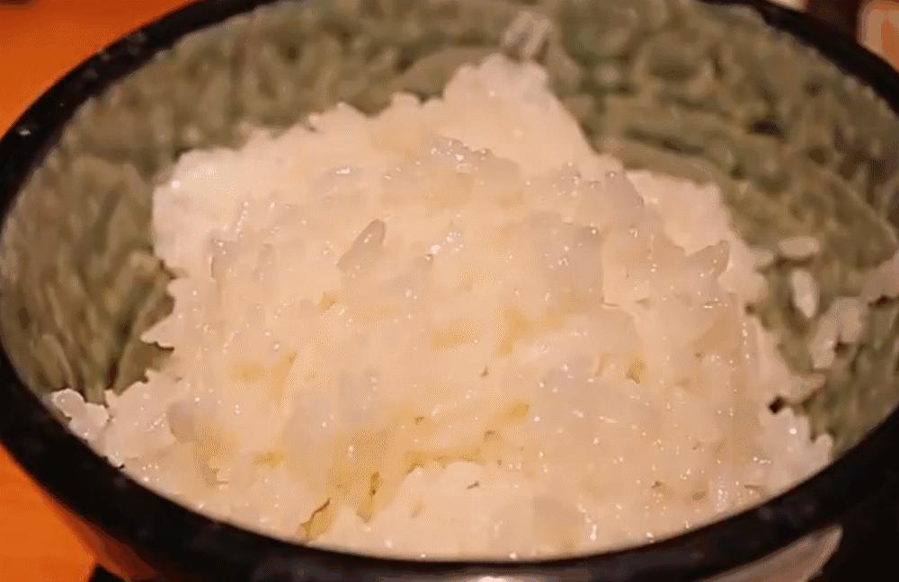 从濒临倒闭到日本顶级料理，百年老店的商业模式转型之道