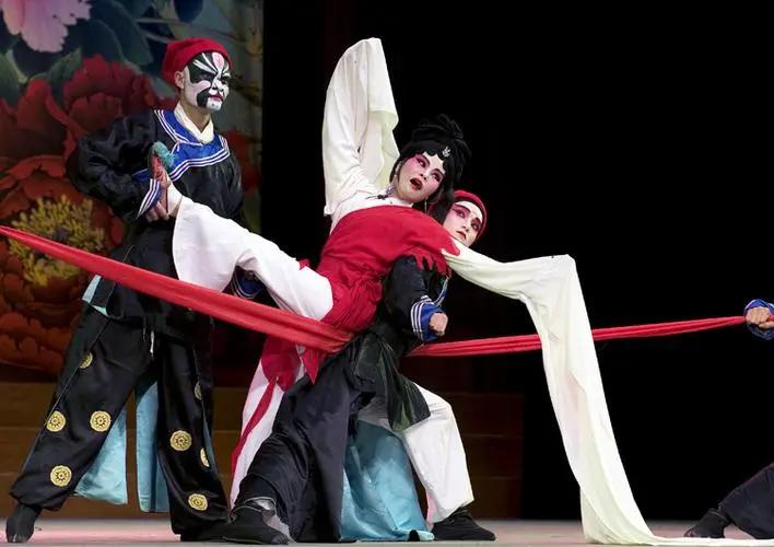 窦娥冤反映了什么样的社会现状,窦娥冤反映的社会现实及主题