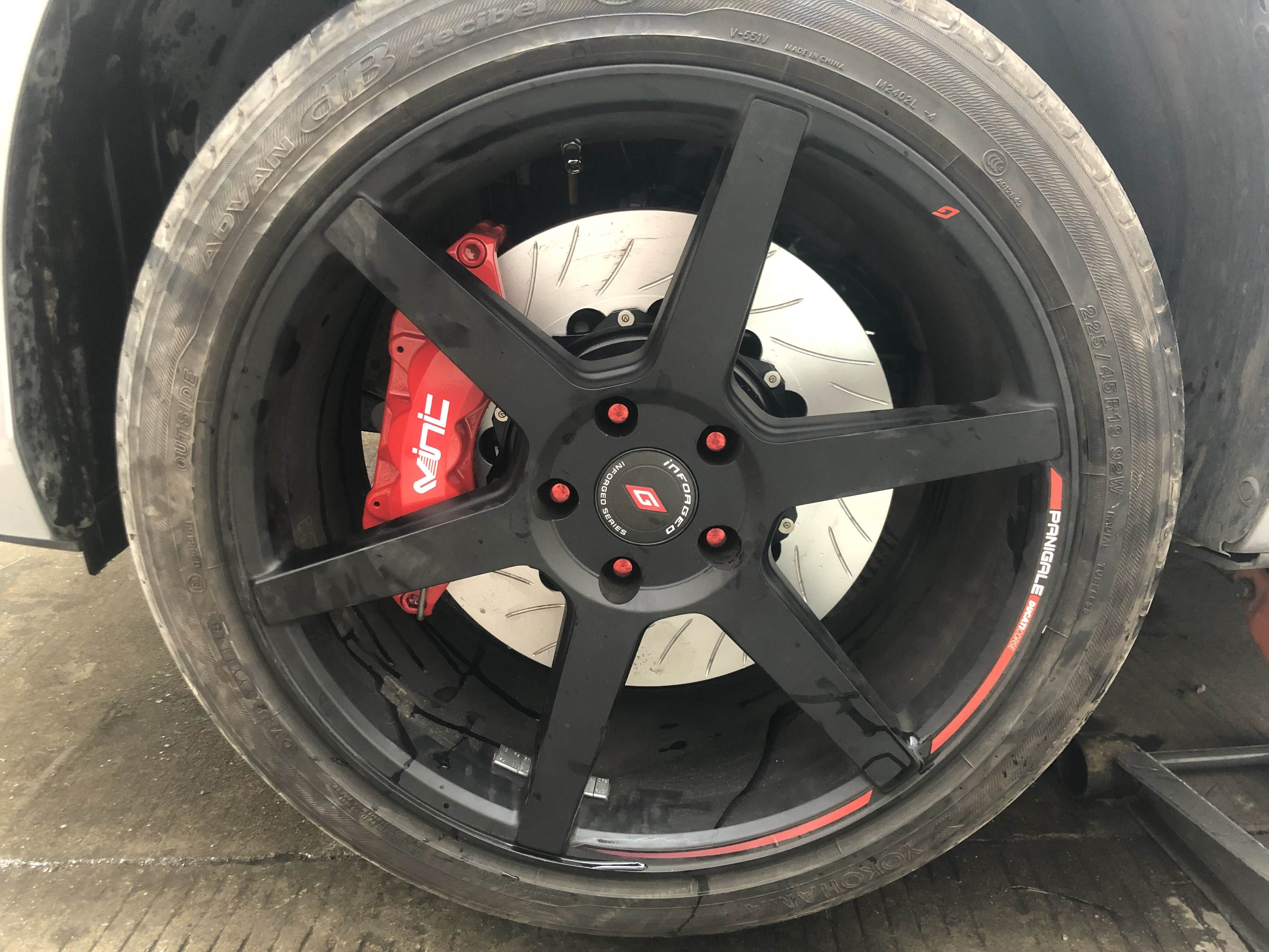 车主：刹车软脚难搞，阿特兹轻改制动，一脚刹车更加灵敏。