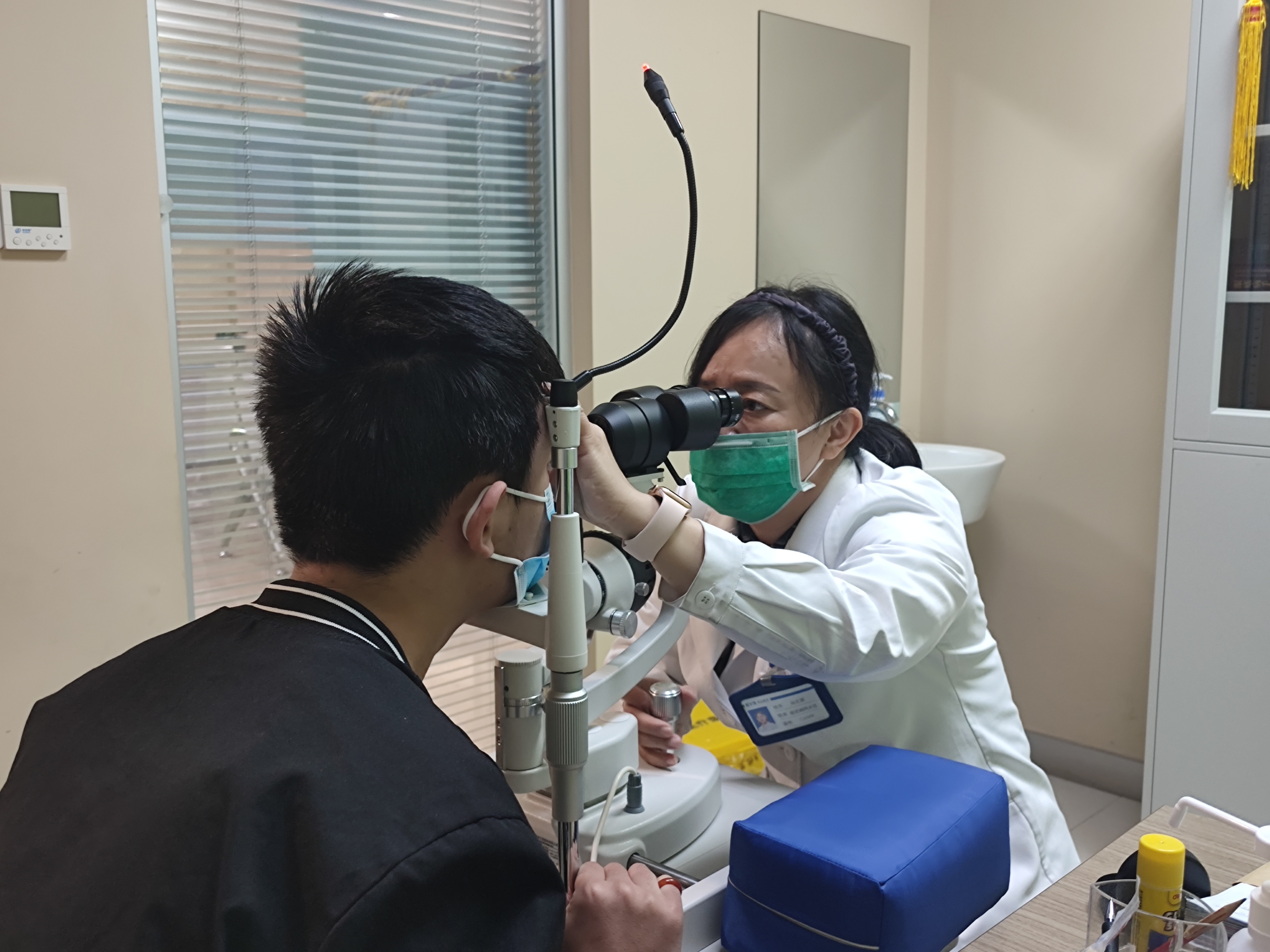 近视镜片性价比高的是什么品牌,儿童近视眼镜哪种品牌镜片最好