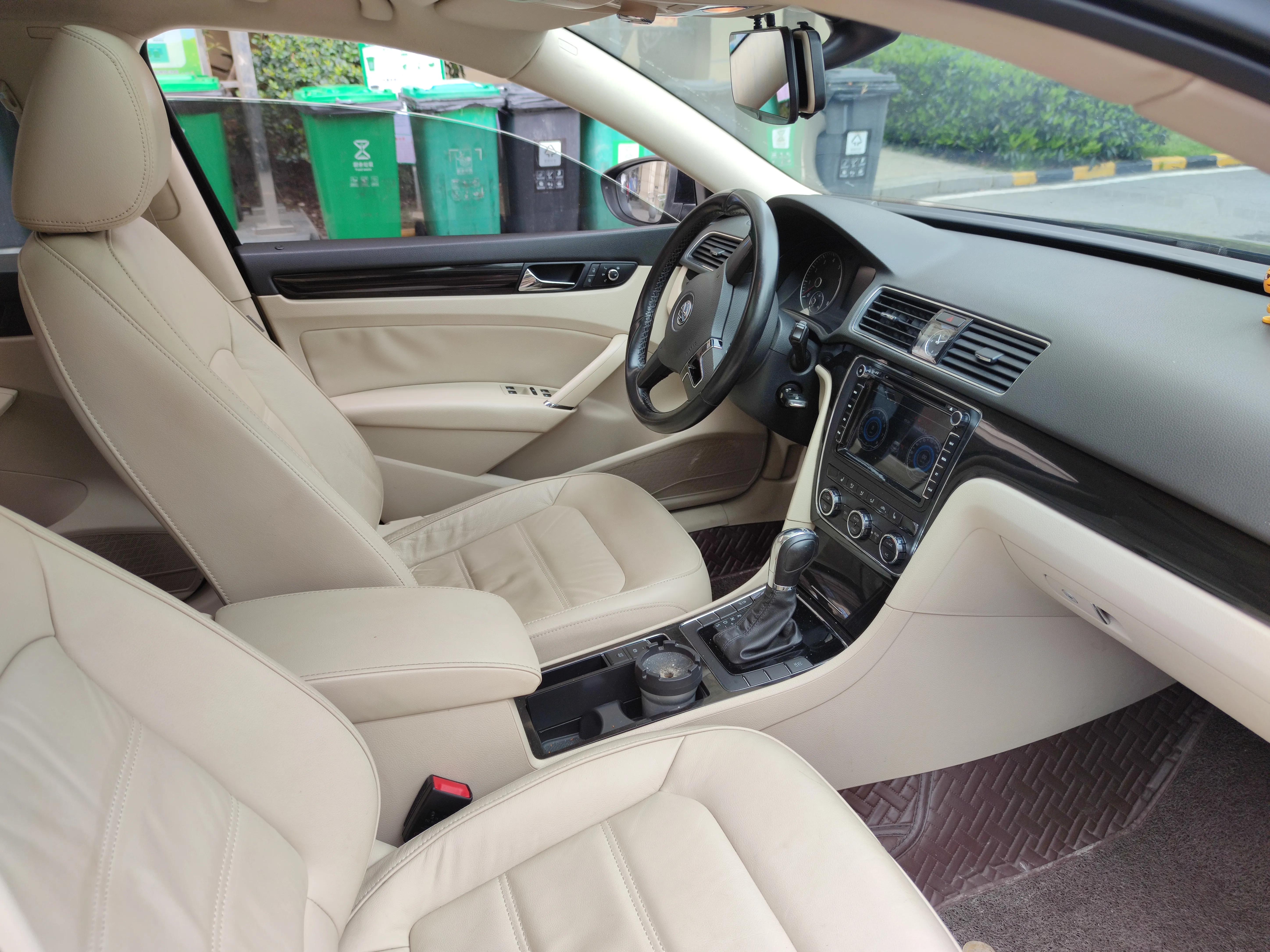 8年的爱丽舍怎么样,12年的帕萨特油耗多少