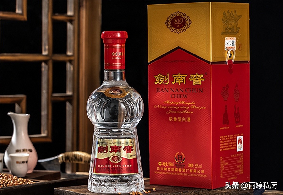 想要中秋倍有面必备这3款白酒,中秋送礼佳品高端大气上档次酒