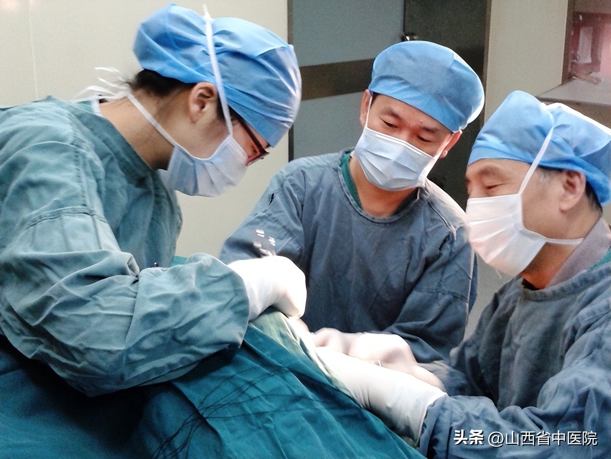 肝硬化出血抢救视频,喷射状大出血