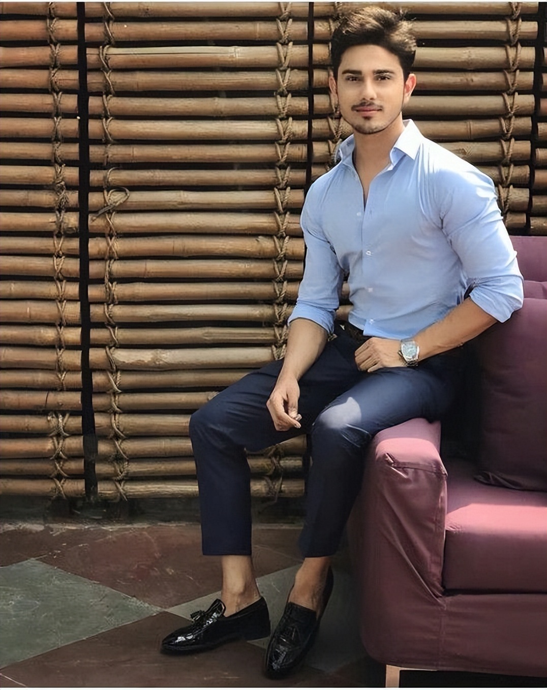 男士穿9分休闲西裤怎么搭配,九分西裤搭配上衣男士