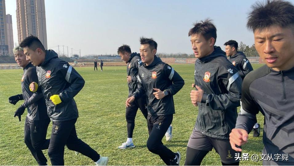 青岛青春岛引援最新消息,备战新赛季青岛中超双雄积极引援