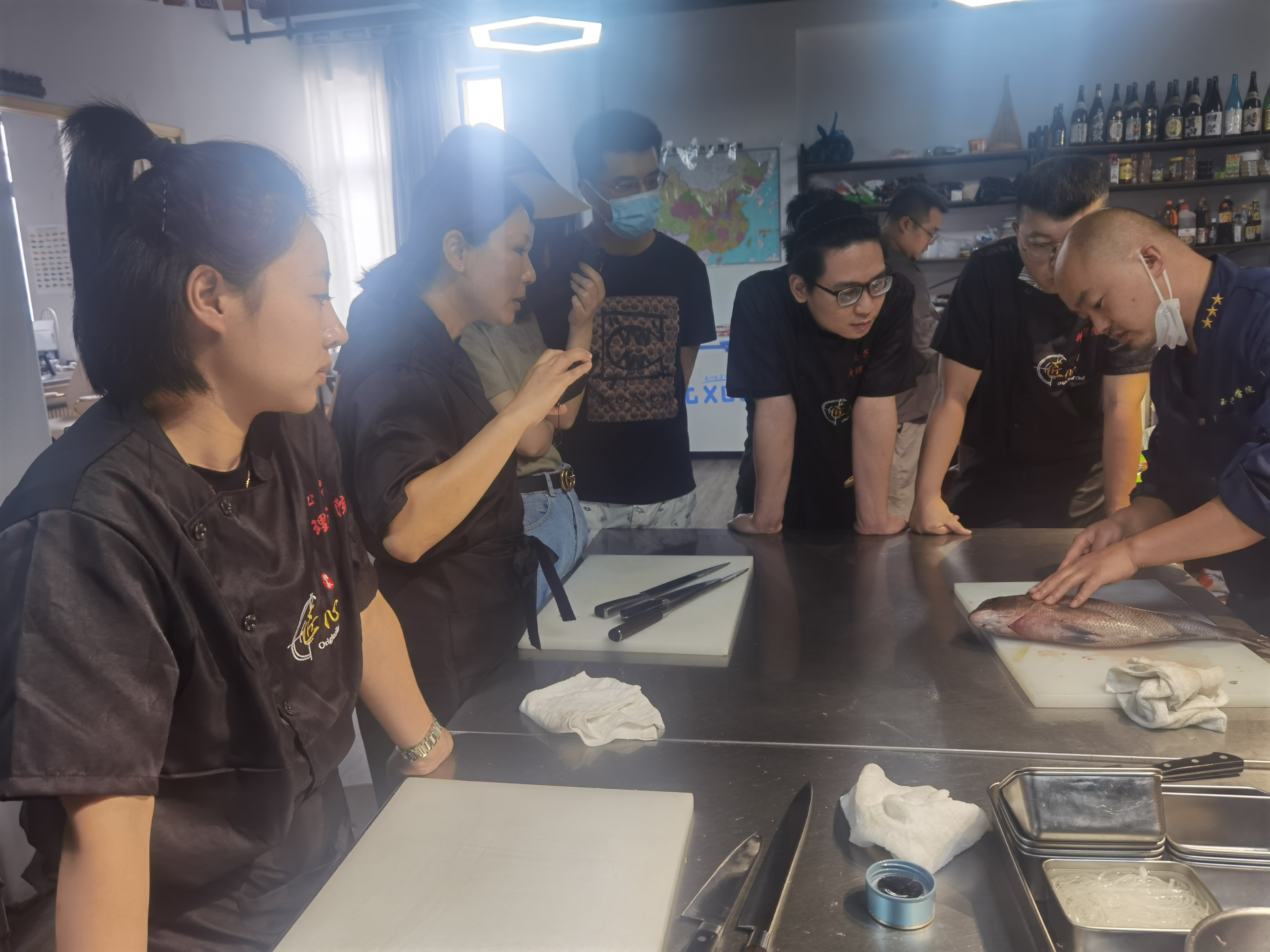 开寿司店现在需要标准的操作间吗,一元自选寿司店选址