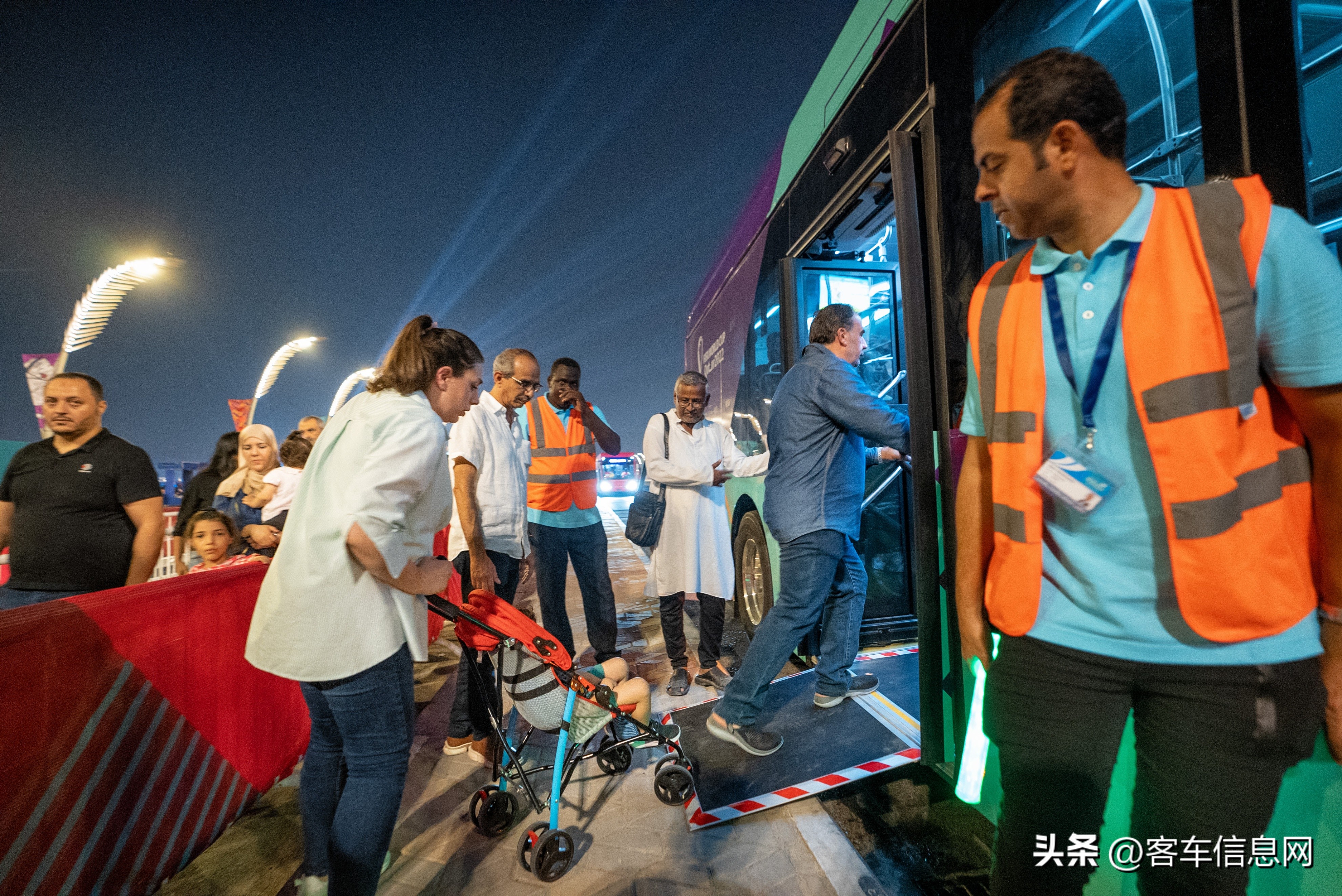 宇通6888新能源中巴车,宇通客车卡塔尔订单