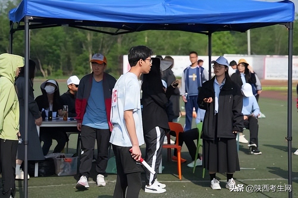 西安博雅艺术职业高中舞蹈比赛,西安博雅艺术职业高中体育生