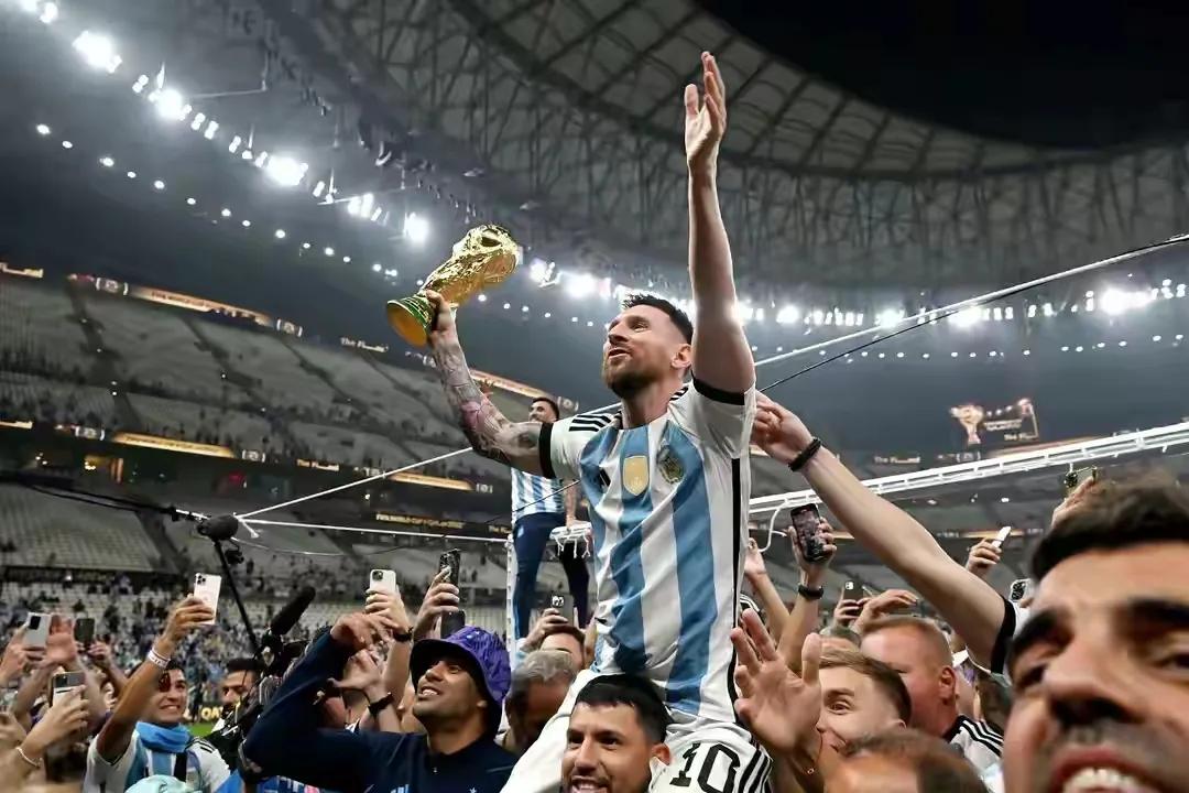 2014年的梅西巴萨,2014梅西和2022梅西谁更强