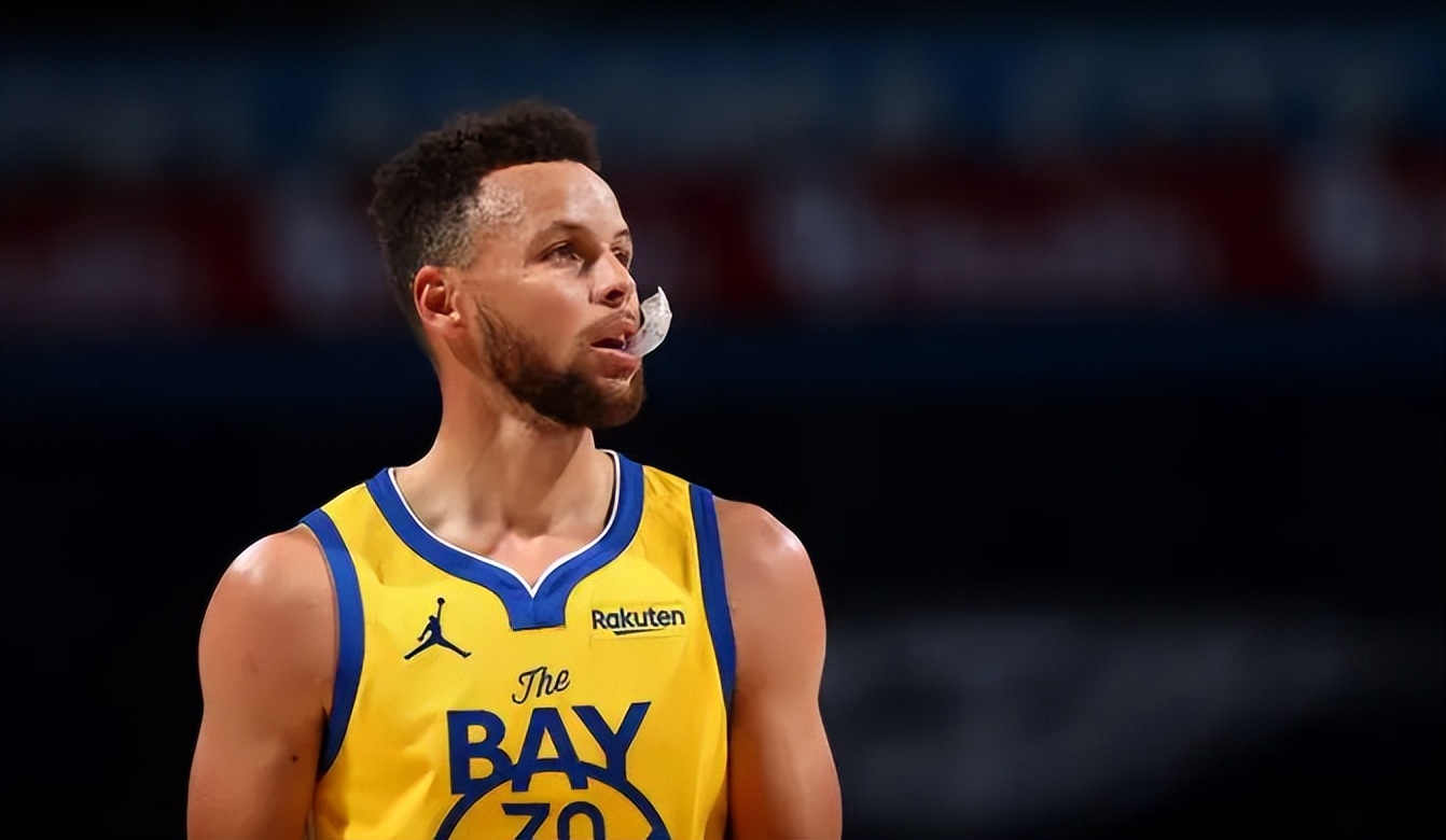 库里安德玛合同到期,库里终身续约安德玛