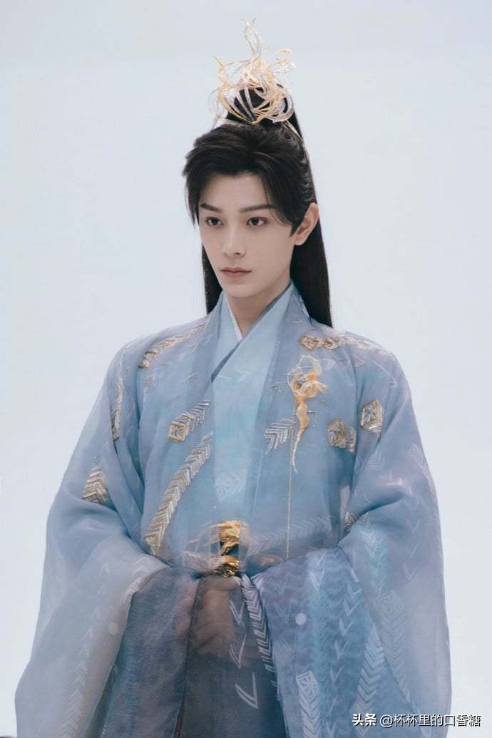 王一博和王鹤棣对比图,王一博王鹤棣许凯