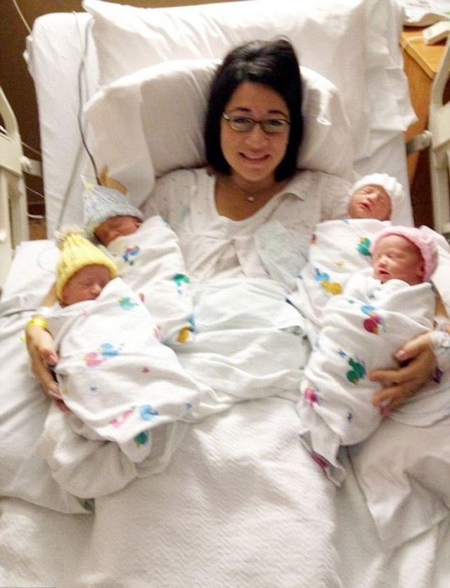 美国一夫妻诞下双胞胎,美国姐妹俩生下双胞胎