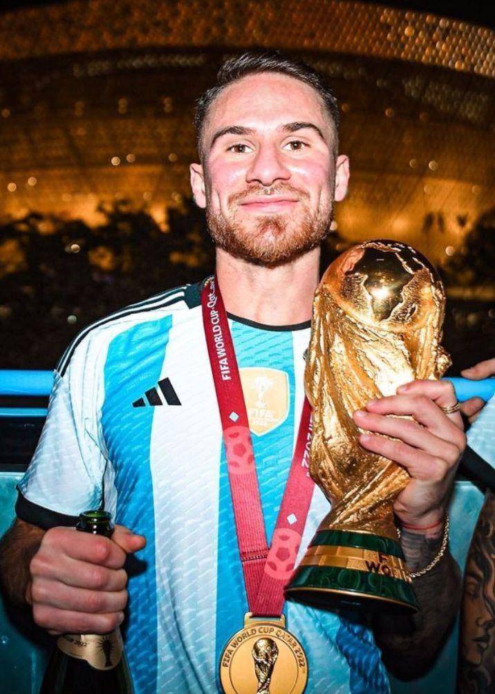 麦卡利斯特交换球衣,麦卡利斯特英超首球