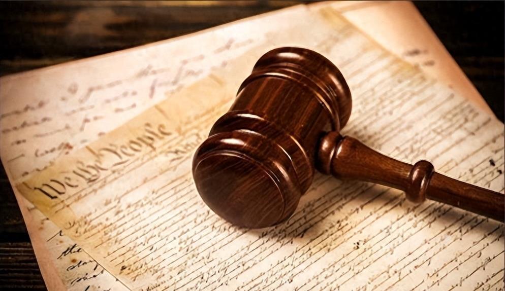 24岁小伙和大妈开房,*拍偷**整个过程,大妈哭诉道这会让我终身蒙羞