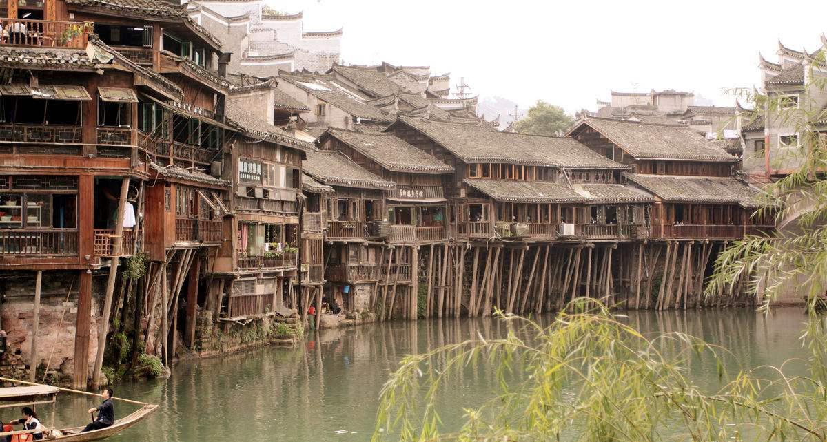 苗族古歌发源地是哪里,苗族文化有哪些古老的传统歌舞