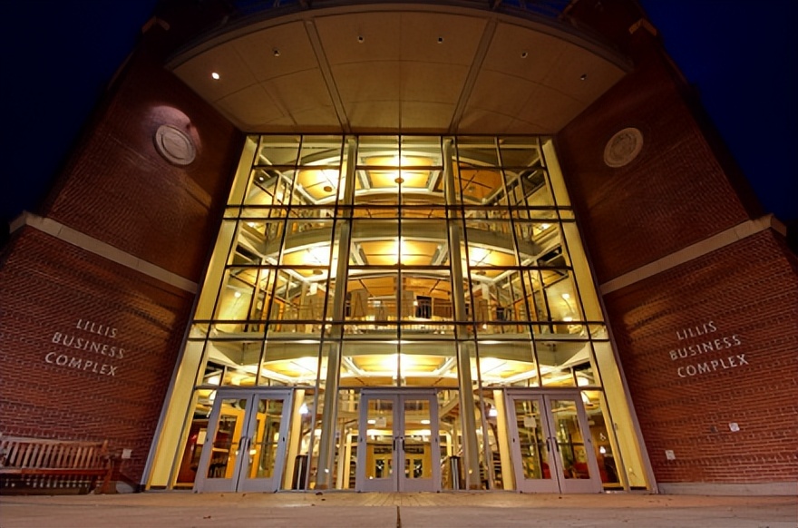 俄勒冈大学—一所具有百年历史，有世界级教育和研究水平著名学府